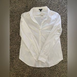 Ann Taylor White long sleeve button down shirt